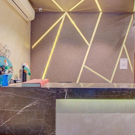 מומביי Oyo 76180 Hotel Meriton מראה חיצוני תמונה