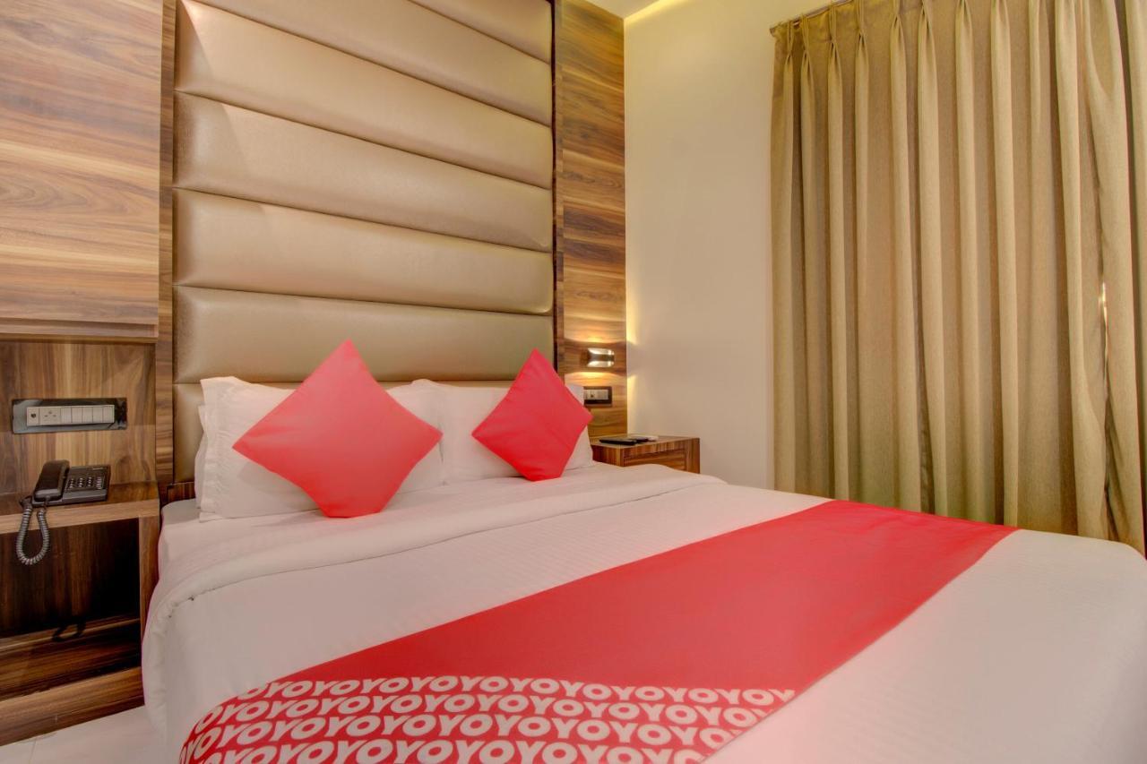 מומביי Oyo 76180 Hotel Meriton מראה חיצוני תמונה